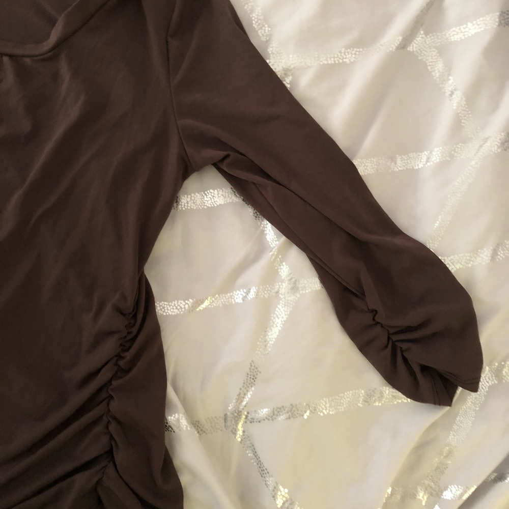 blouse - Picture 2 of 2